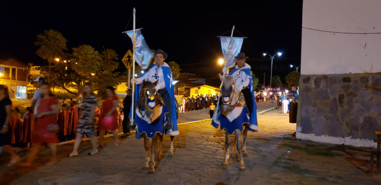 Cavaleiros da Confraria do Divino (Valença)