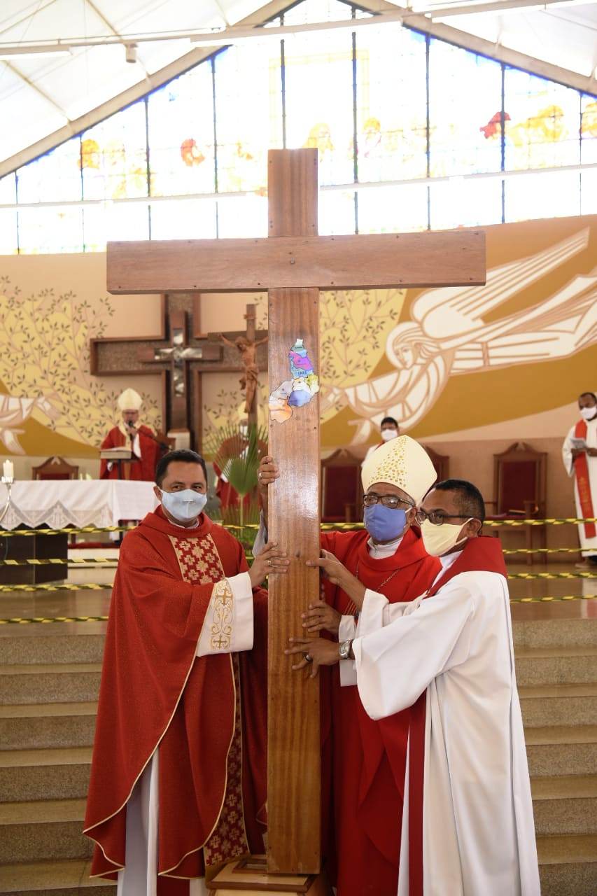 Cruz Peregrina no Santuário Arquidiocesano de Santa Cruz dos Milagres