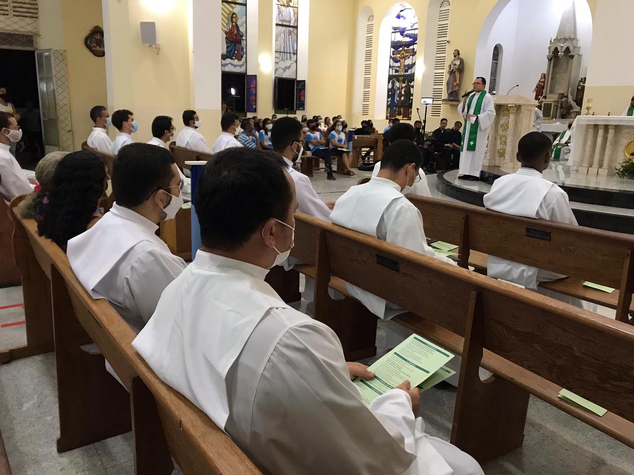 Seminaristas da Arquidiocese de Teresina participam da Missa Vocacional